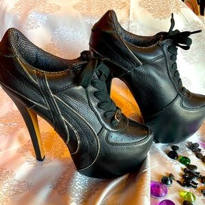 ZiGi girl platform pumps. Sz 10 worn a couple times very good condition
